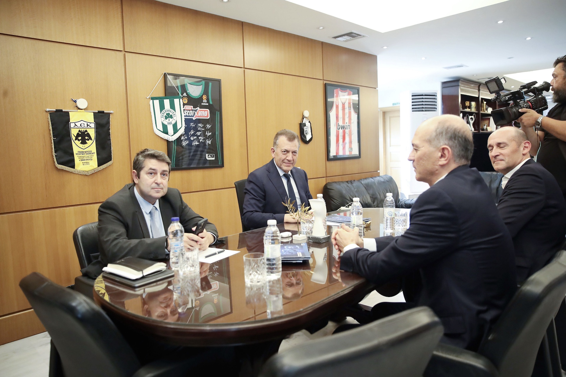 Οι τελικοί θα συνεχιστούν κανονικά-1