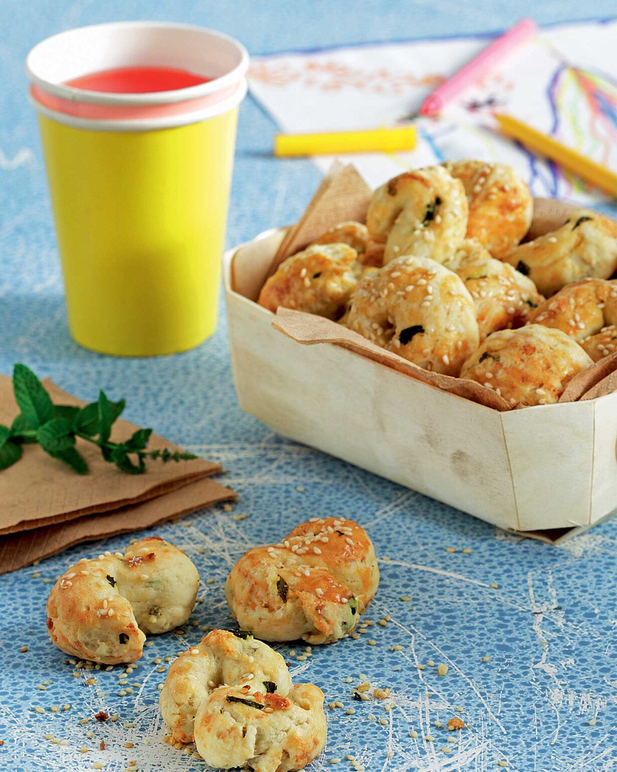 Aλμυρά κουλουράκια με φέτα και δυόσμο-1