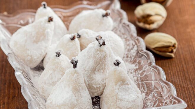 αμυγδαλωτά-μονεμβασιάς-563676169