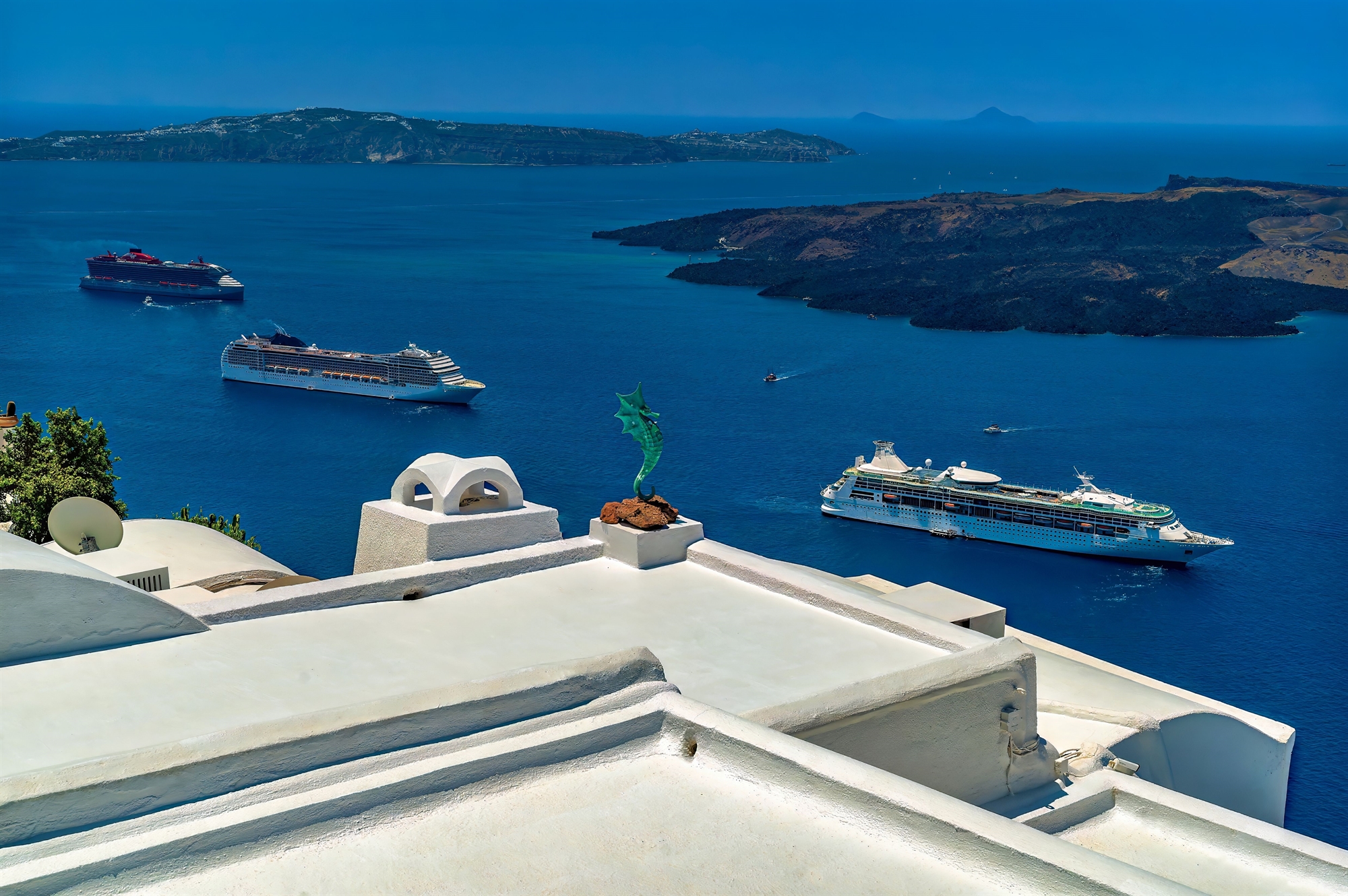 Κρουαζιερόπλοια: Τέλη αποβίβασης 20 ευρώ σε Μύκονο και Σαντορίνη-1