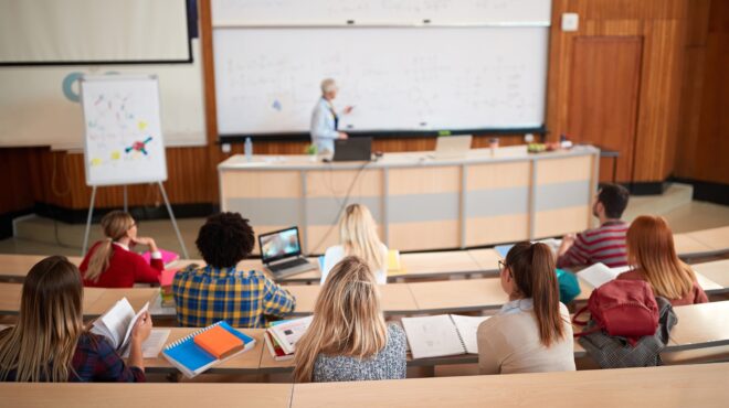 τα-δύο-αγκάθια-για-τα-μη-κρατικά-αει-563665633