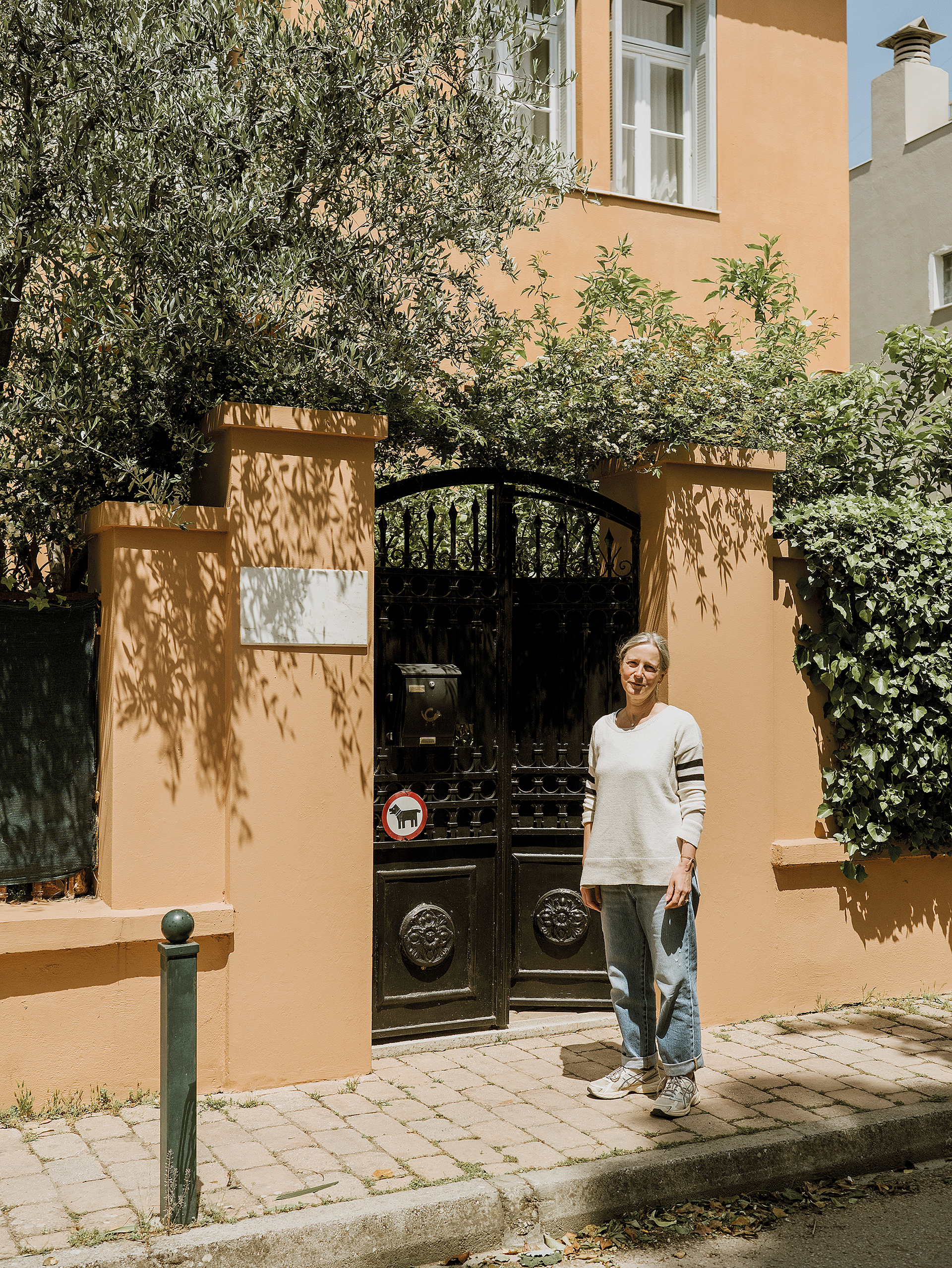 Μια βόλτα στο προάστιο που είναι σαν μουσείο-9