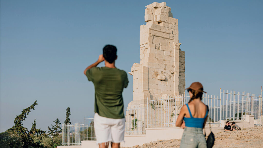 θα-σταθεί-στο-ύψος-του-ο-λόφος-φιλοπάππ-563671354