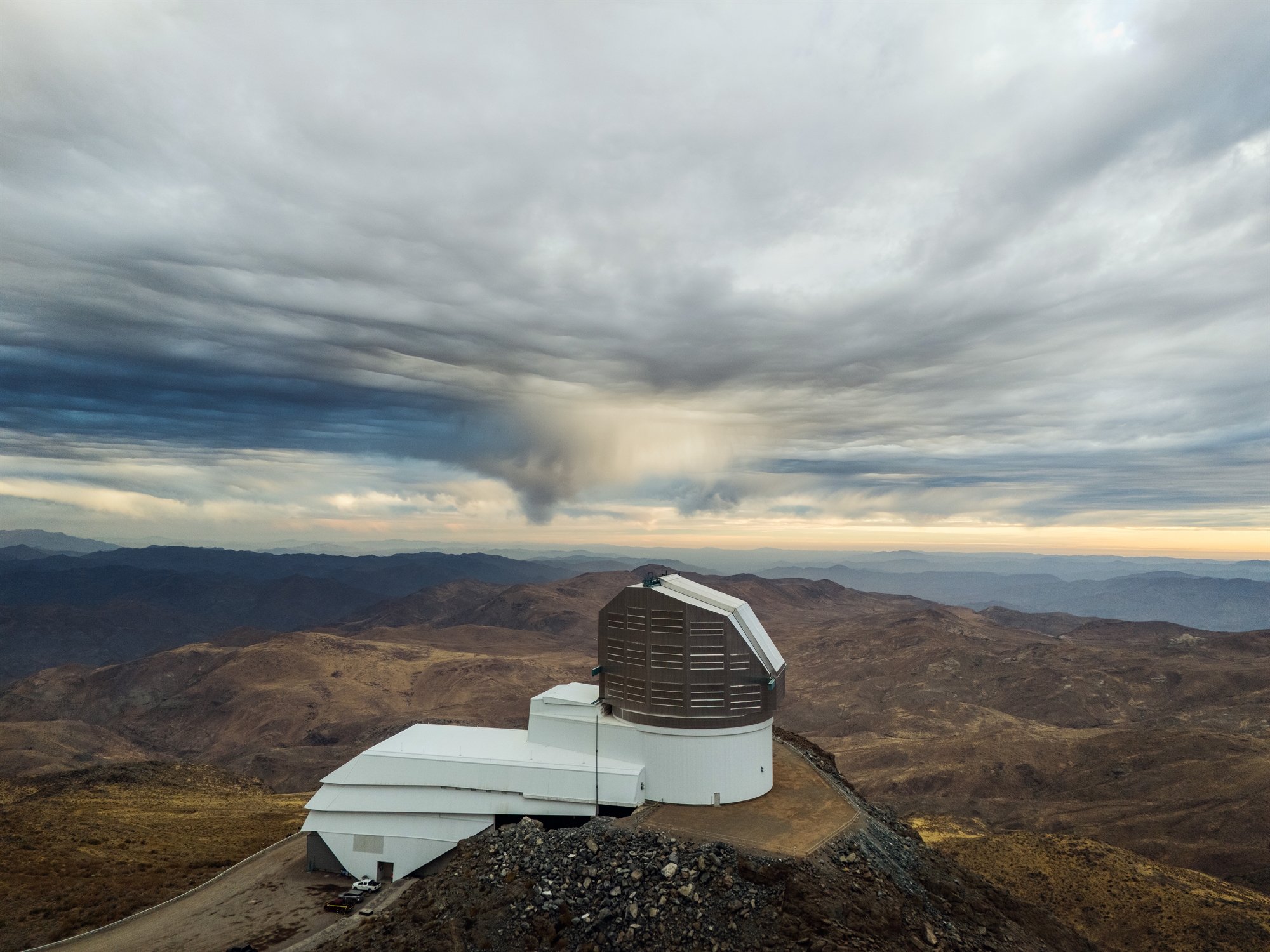 Το σύμπαν στον φακό μας-1