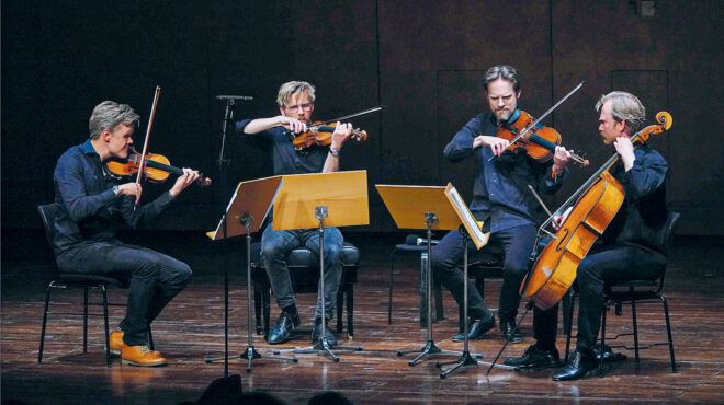 δημοτική-παράδοση-και-σοστακόβιτς-563675992