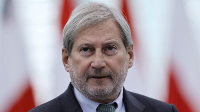 εντός-και-εκτός-σαμποτάζ-ψευδοκράτ-563680504