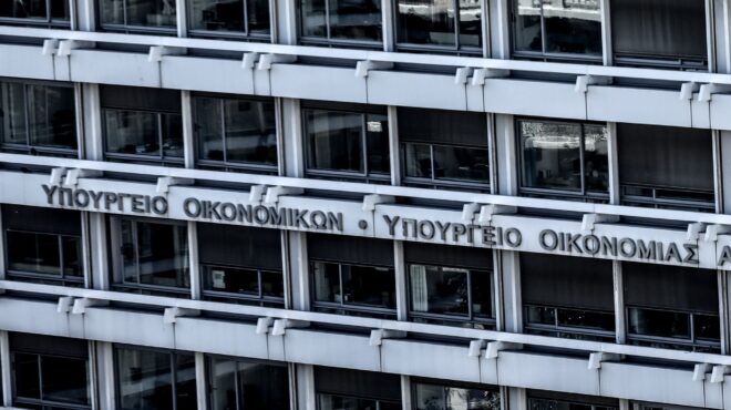 ανεβάζει-ταχύτητα-ο-εξωδικαστικός-μη-563657305