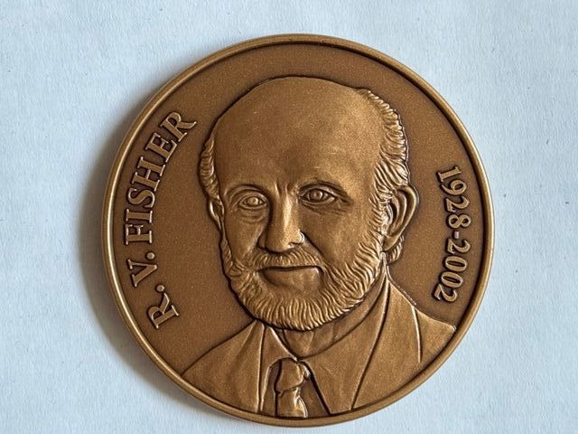 Υψιστη τιμή για μια μάχιμη Ελληνίδα ηφαιστειολόγο-1