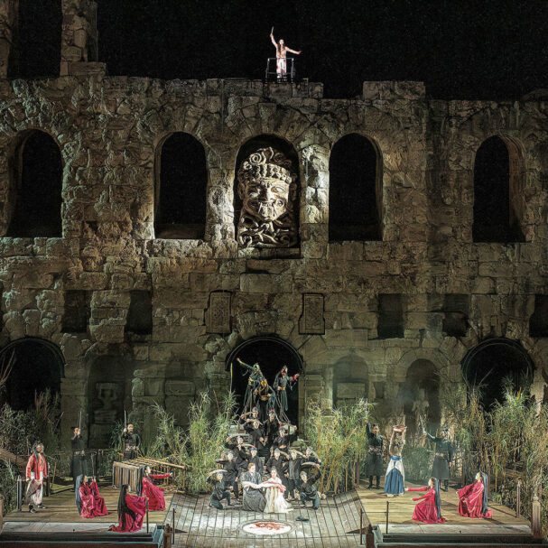 τουραντότ-αιθέρια-και-σπλάτερ-563648710