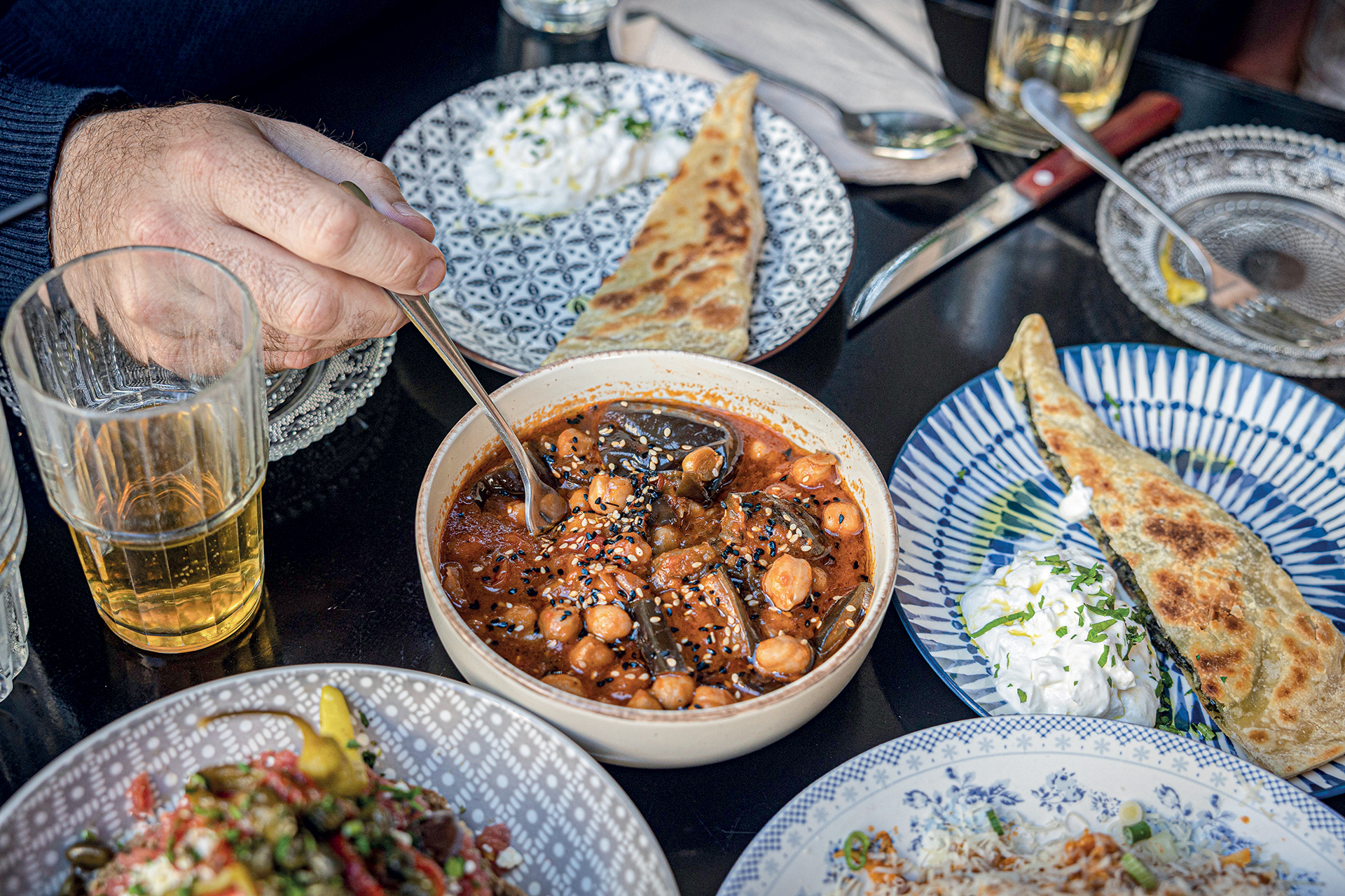 Εξι urban μεζεδοπωλεία για να πάμε με την παρέα-5