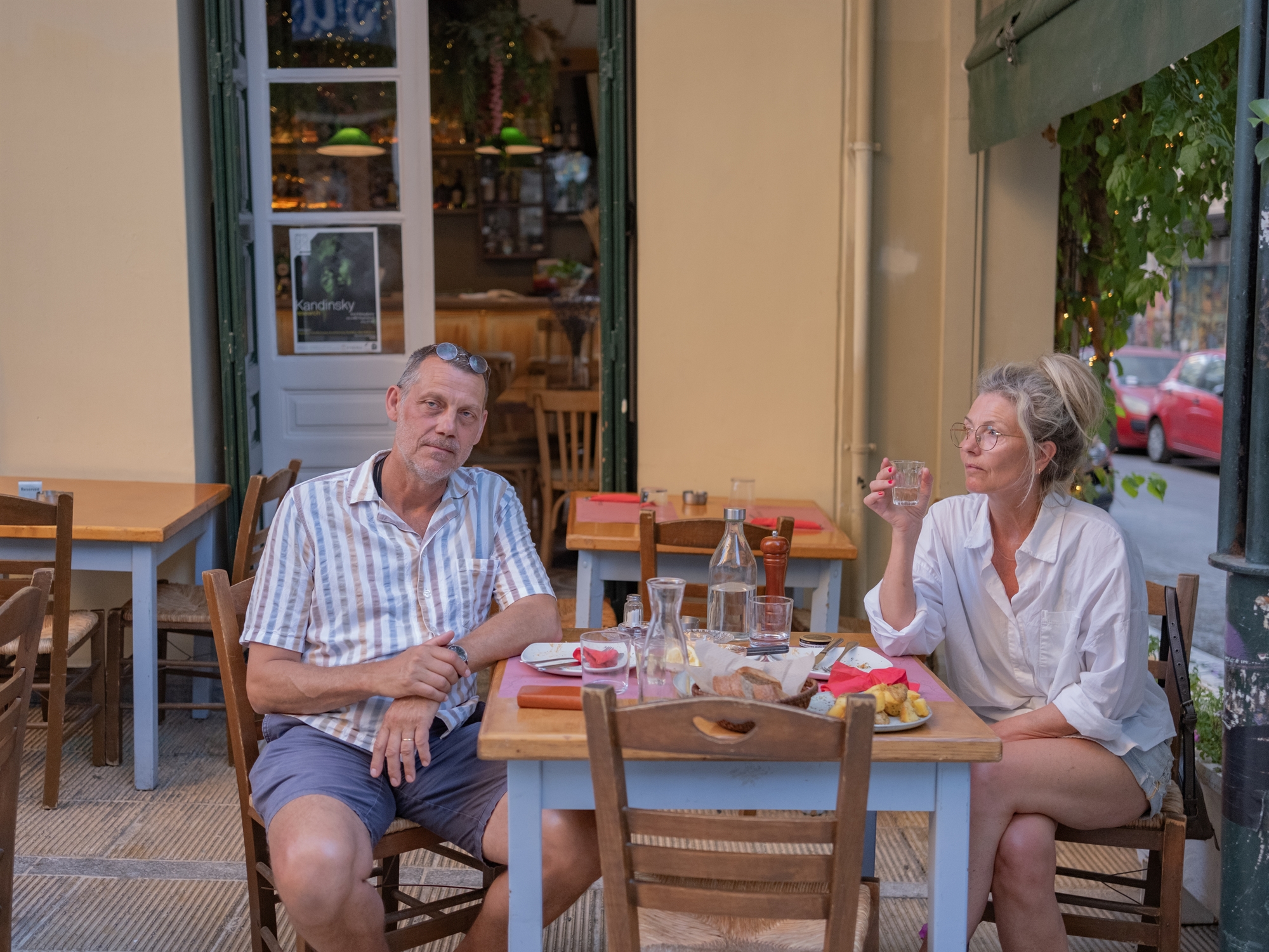 Εξάρχεια: Από τα μπάχαλα στα μπαρ-1