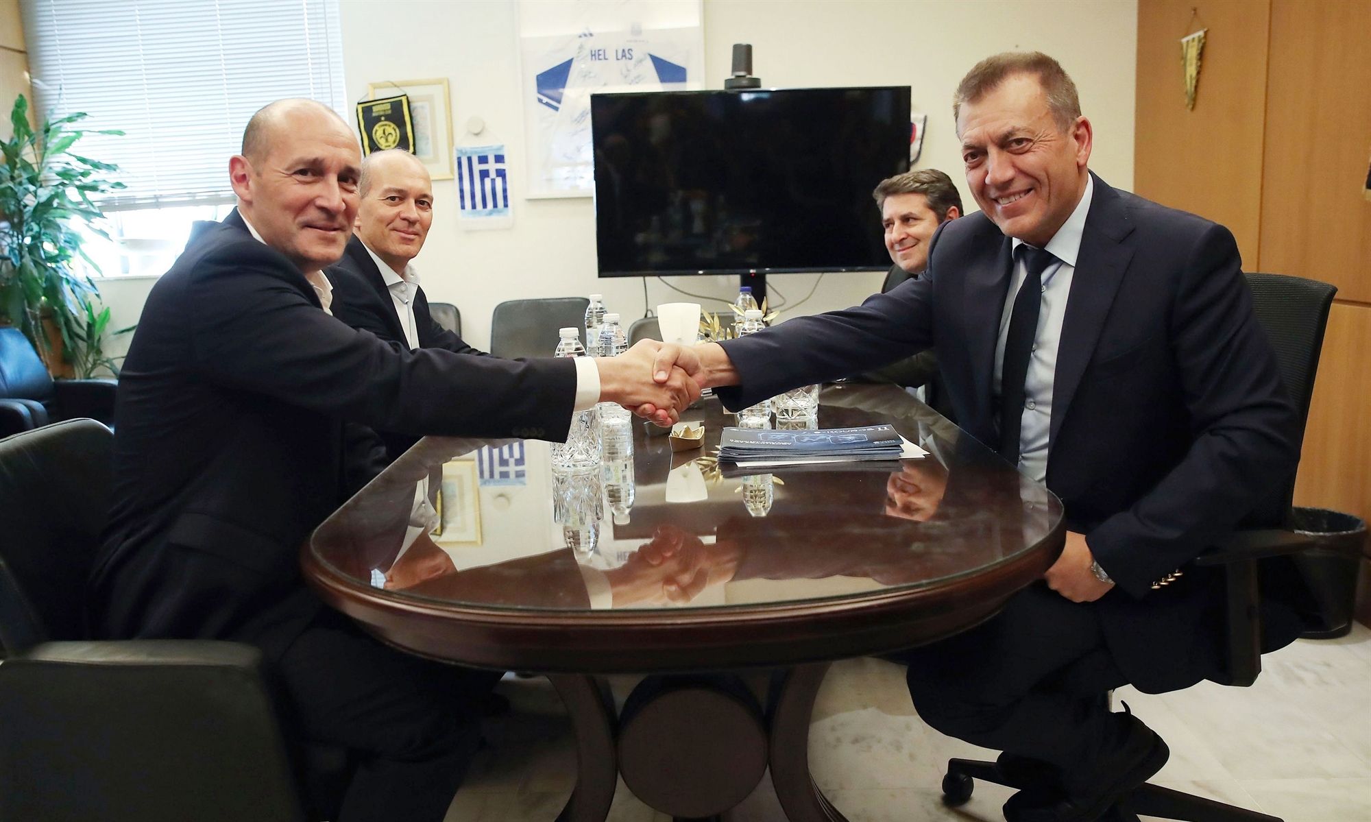 Μπάσκετ: Αρχίζουν ξανά οι τελικοί μέχρι νεωτέρας-2