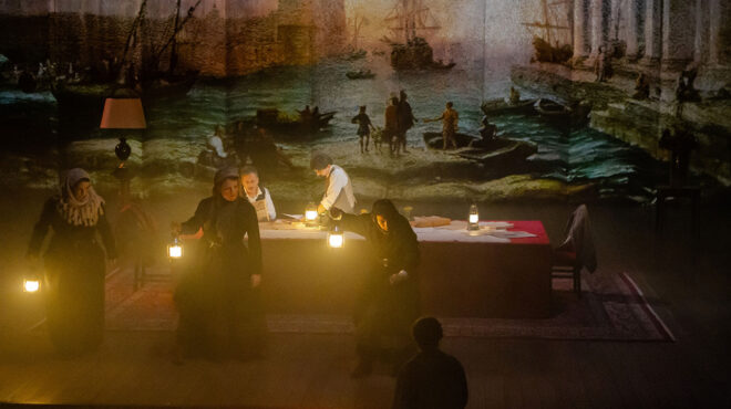 η-αριάν-μνουσκίν-ανατέμνει-την-οκτωβρ-563646835