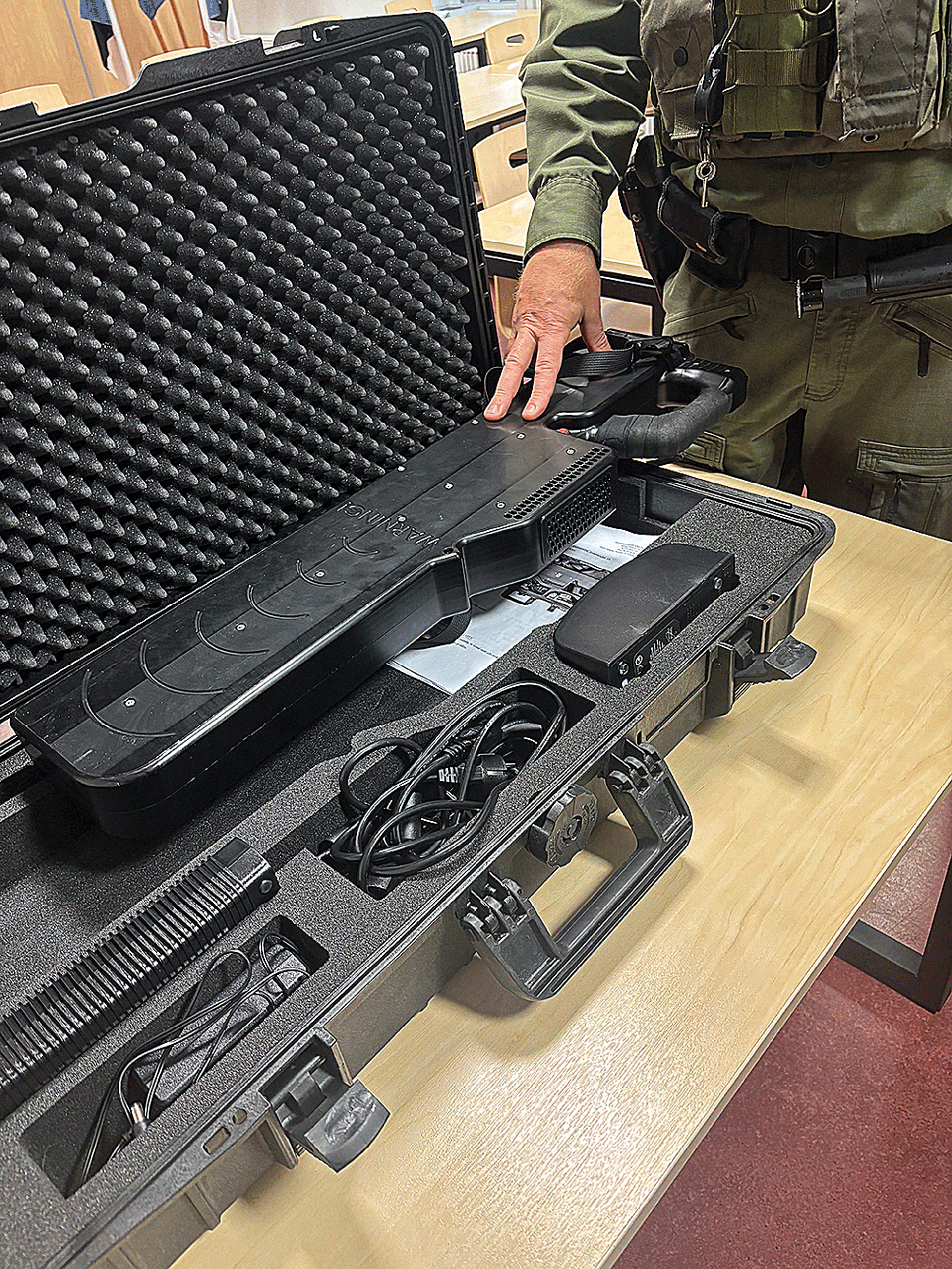 Εδώ είμαστε όλοι σε επιφυλακή-5