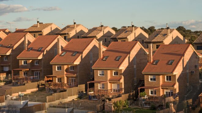 ο-γόρδιος-δεσμός-του-στεγαστικού-στην-563656759