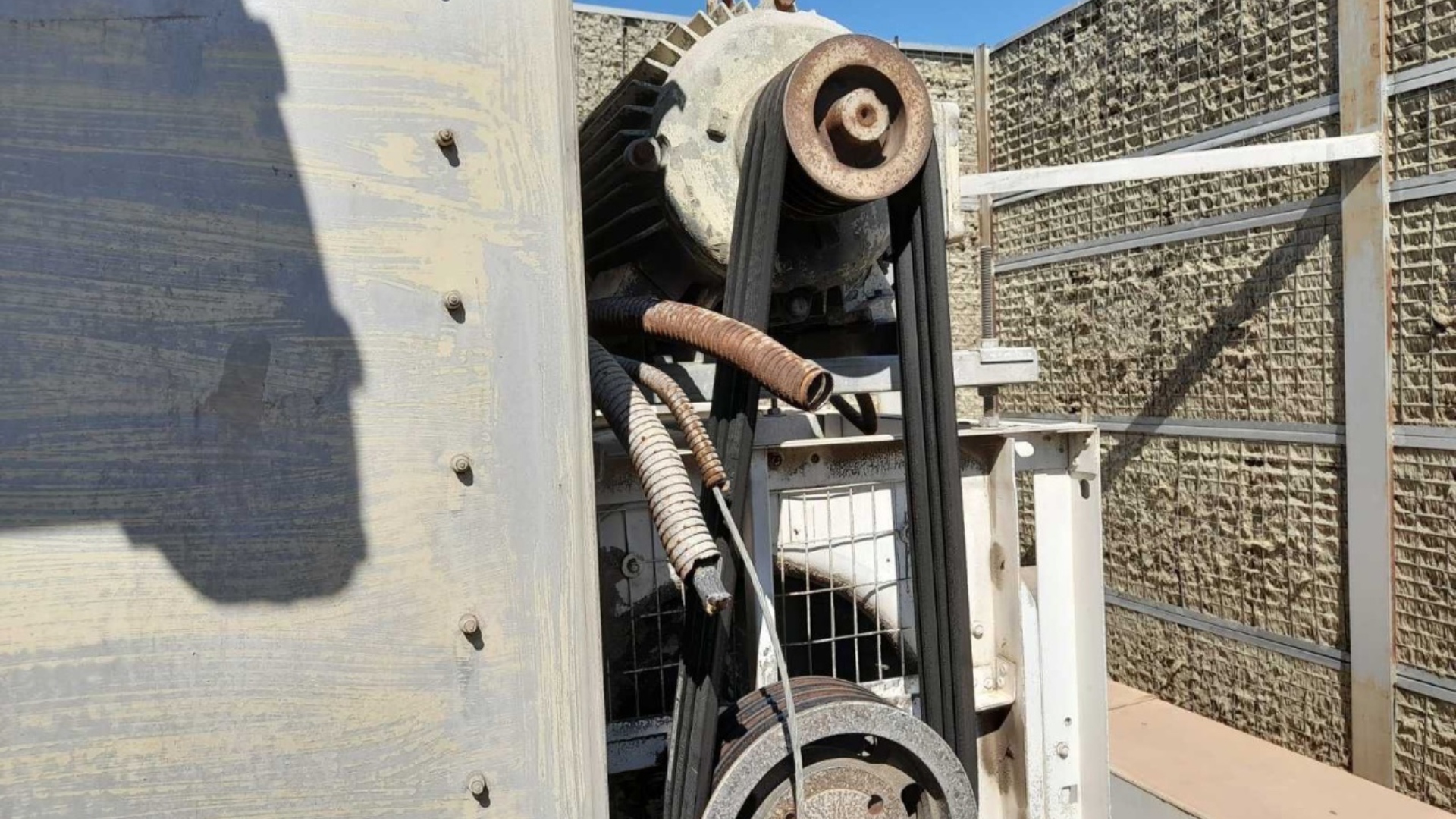 «Ευαγγελισμός»: Eρευνα για δολιοφθορά μετά τα κομμένα καλώδια των κλιματιστικών-3