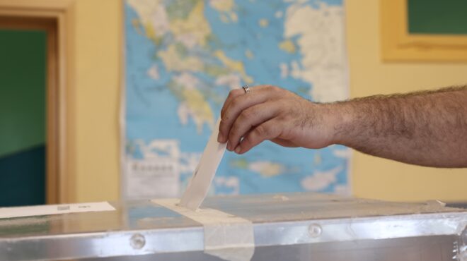 δημοσκόπηση-το-56-θέλει-να-διαμαρτυρηθε-563667409