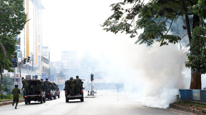 κένυα-ναϊρόμπι-10-τραυματίες-από-πυρο-563680906