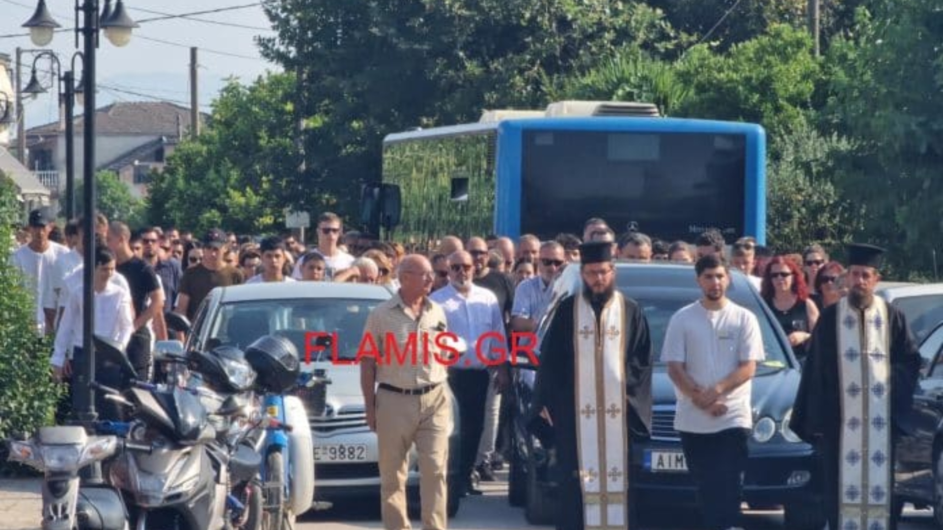 Αρτα: Τελευταίο αντίο στον 14χρονο που πνίγηκε στον Αραχθο-2