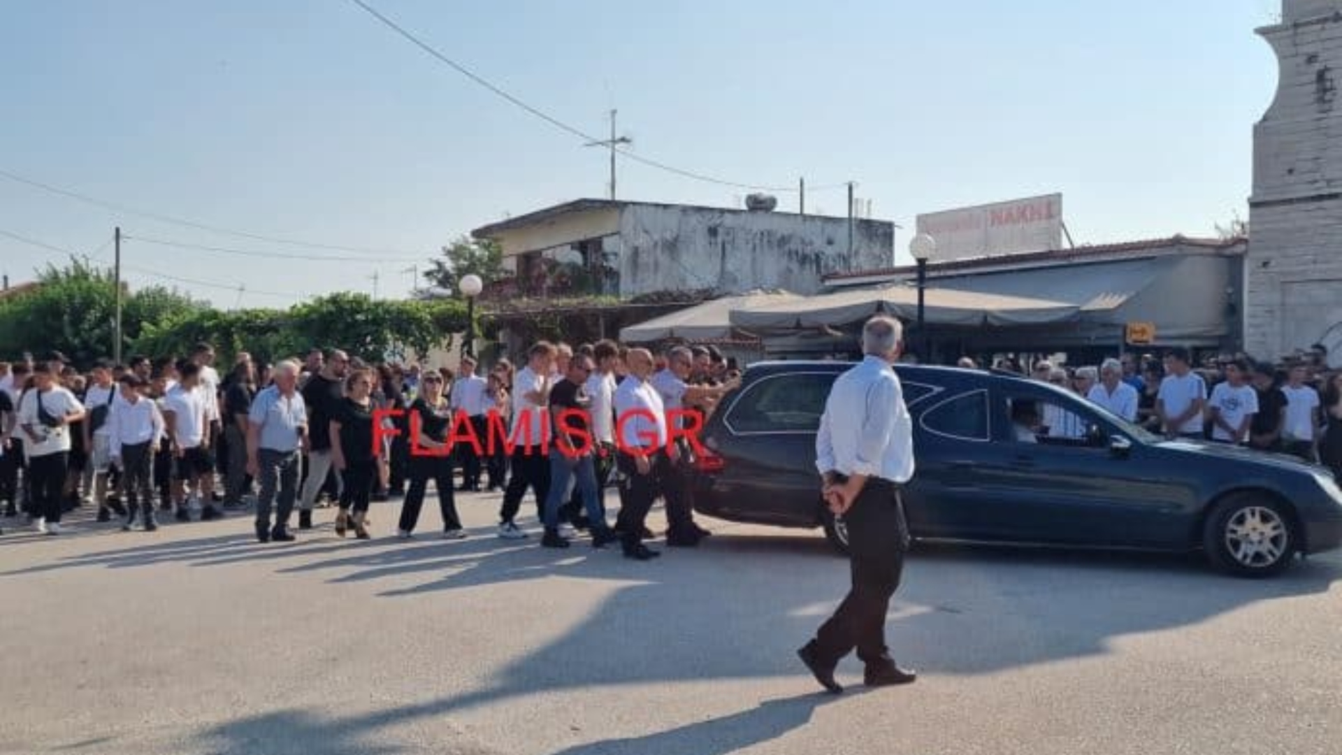 Αρτα: Τελευταίο αντίο στον 14χρονο που πνίγηκε στον Αραχθο-3