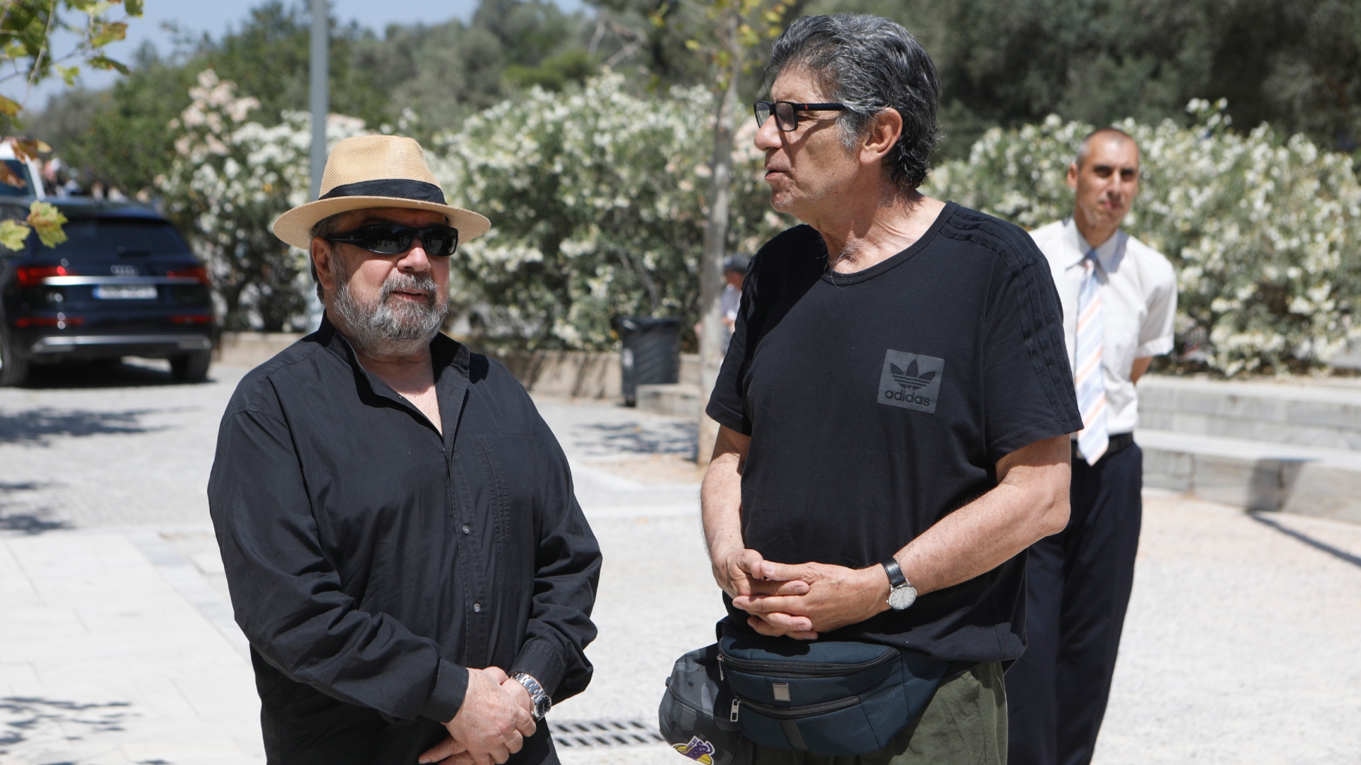 Κηδεία Βασίλη Παπαβασιλείου: Συγκίνηση και πλήθος κόσμου στο τελευταίο αντίο-7