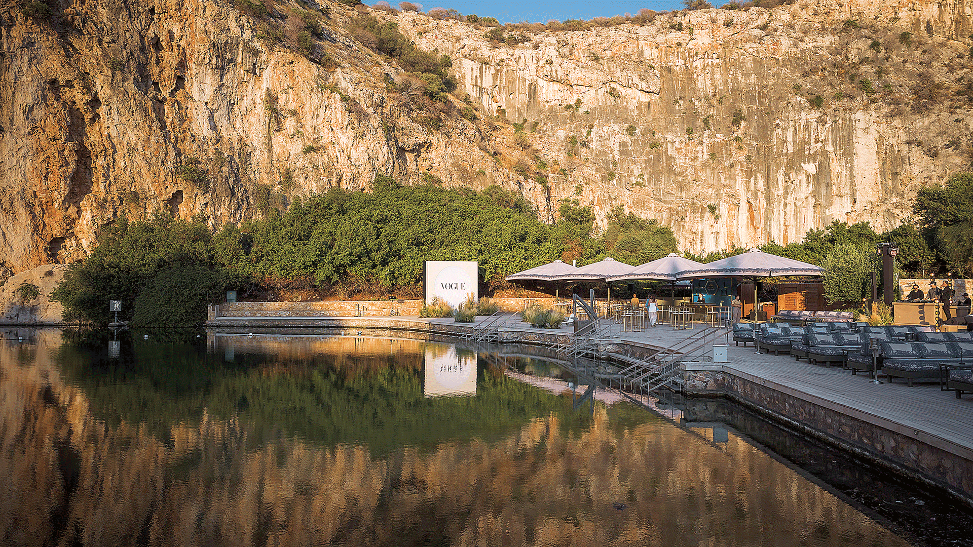 πάρτι-με-εκπλήξεις-από-τη-vogue-greece-στη-λίμνη-β-563687941