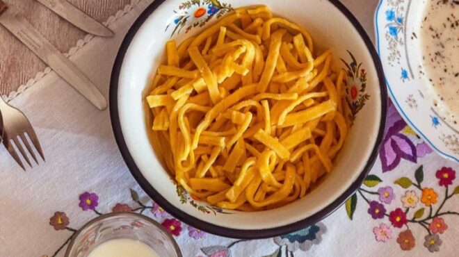 μακαρίνα-με-φρέσκο-βούτυρο-563678719