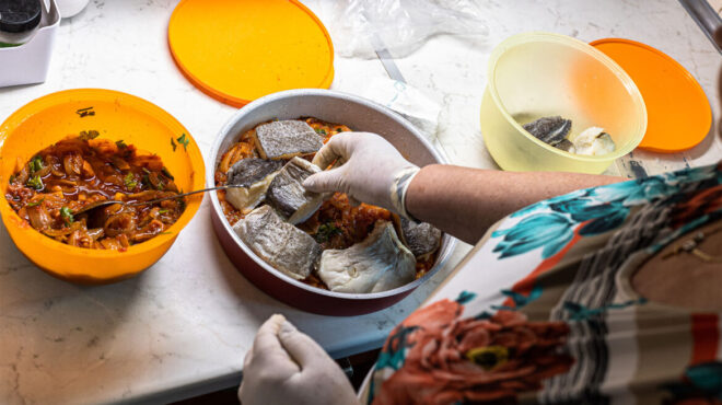 πλακί-9-συνταγές-με-ψάρι-ή-όσπρια-γεμάτ-563689993