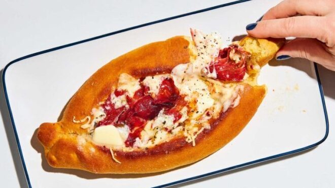 πεϊνιρλί-με-κασέρι-παστουρμά-και-αυγ-563660191