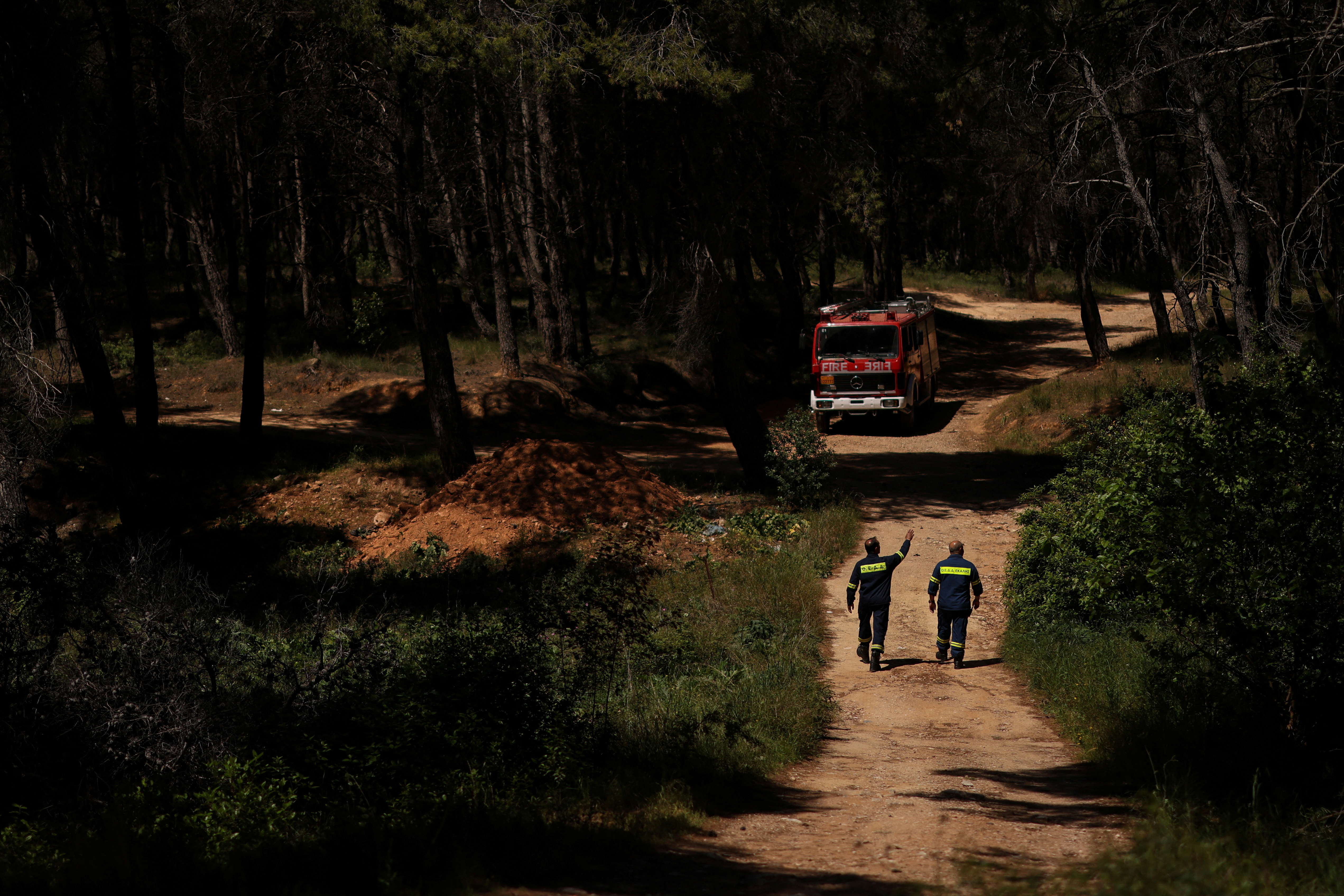 Σε θέση μάχης και φέτος οι εθελοντές δασοπυροσβέστες – Περιπολούν και σκανάρουν με drones-1