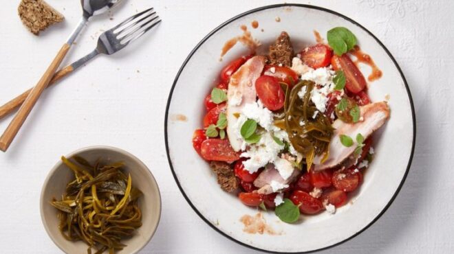 σαλάτα-με-κυκλαδίτικα-καλούδια-και-οξ-563682589