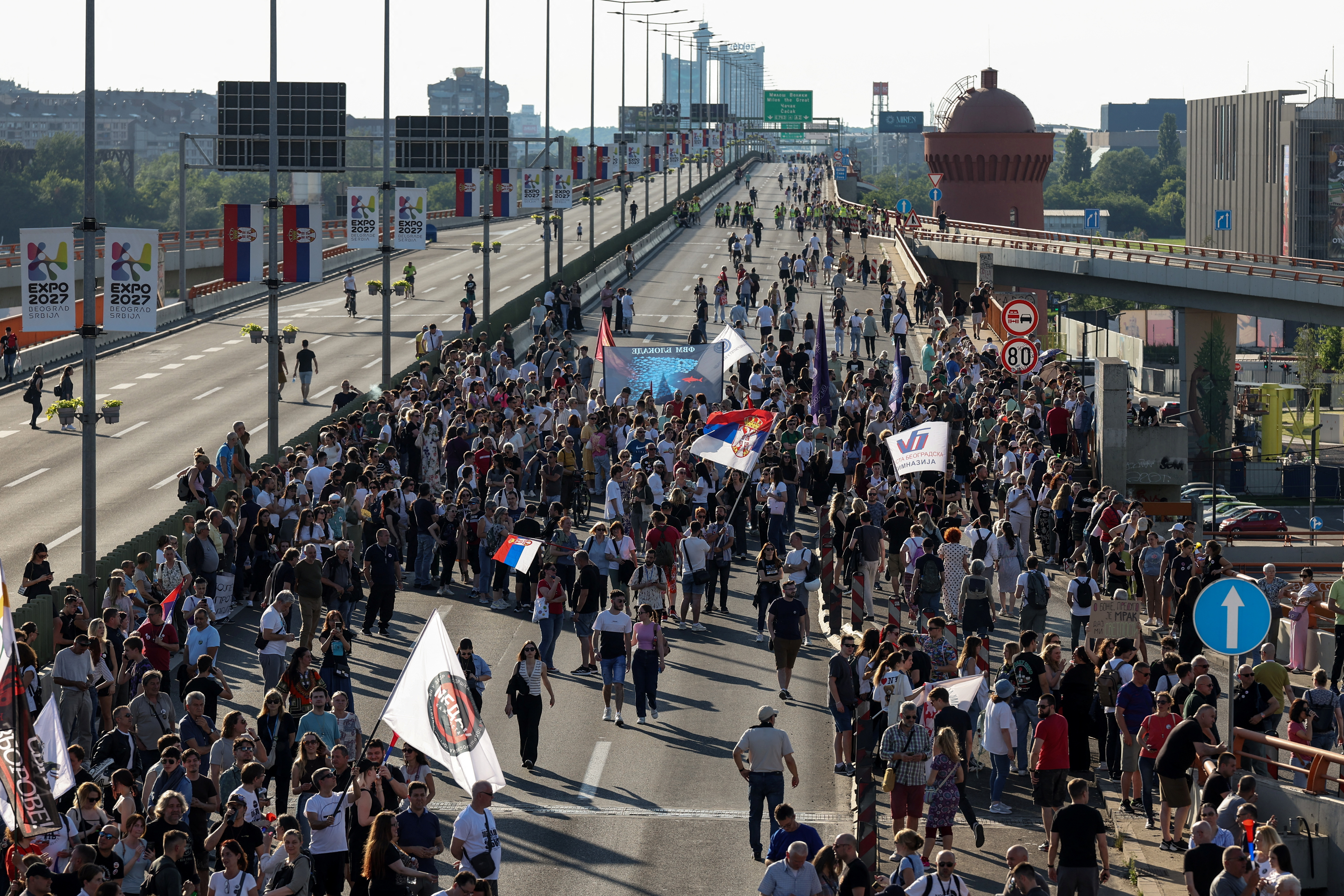 Σερβία: Φοιτητές διαδηλώνουν με αίτημα την προκήρυξη εκλογών-1