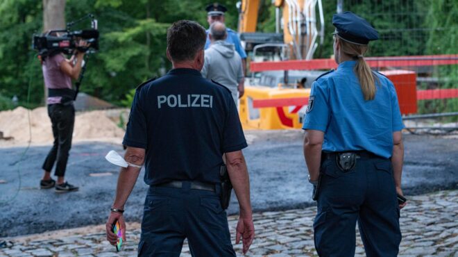 κολωνία-απομάκρυνση-20-000-ανθρώπων-για-τη-563649013