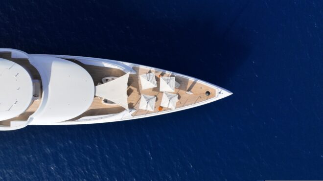 νέα-έκθεση-ο-αριθμός-των-πλουσίων-ποτ-563648587