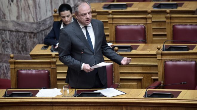 οπεκεπε-οι-κόκκινες-κάρτες-και-το-παρα-563685934