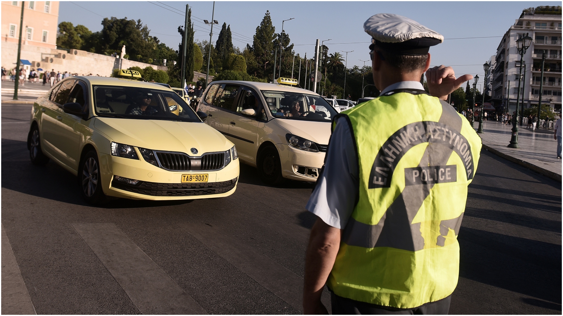 Πορεία διαμαρτυρίας των οδηγών ταξί για τον νέο ΚΟΚ – Στάση εργασίας έως τα μεσάνυχτα-3