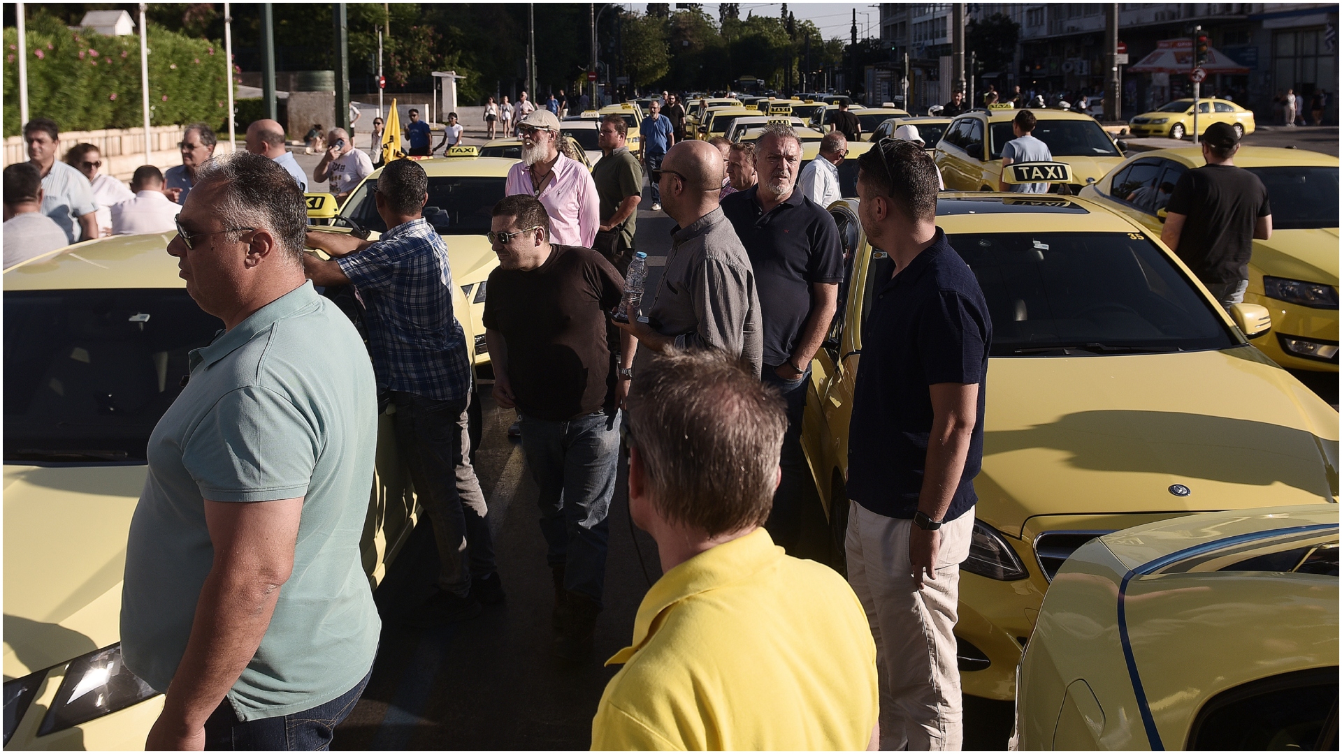 Πορεία διαμαρτυρίας των οδηγών ταξί για τον νέο ΚΟΚ – Στάση εργασίας έως τα μεσάνυχτα-4