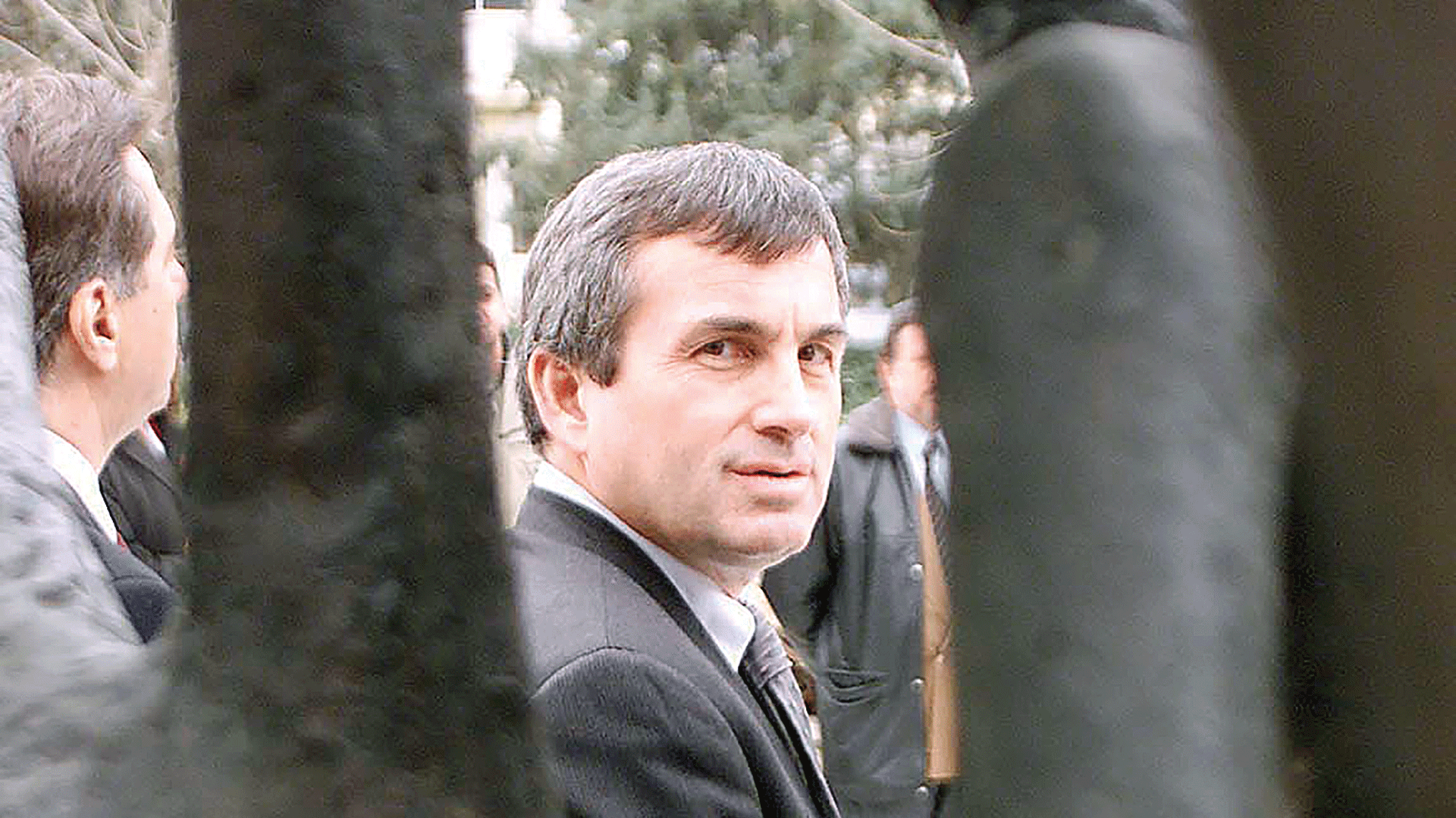 τομ-μίλερ-στην-κ-η-πρεσβεία-να-μη-γίν-563688232