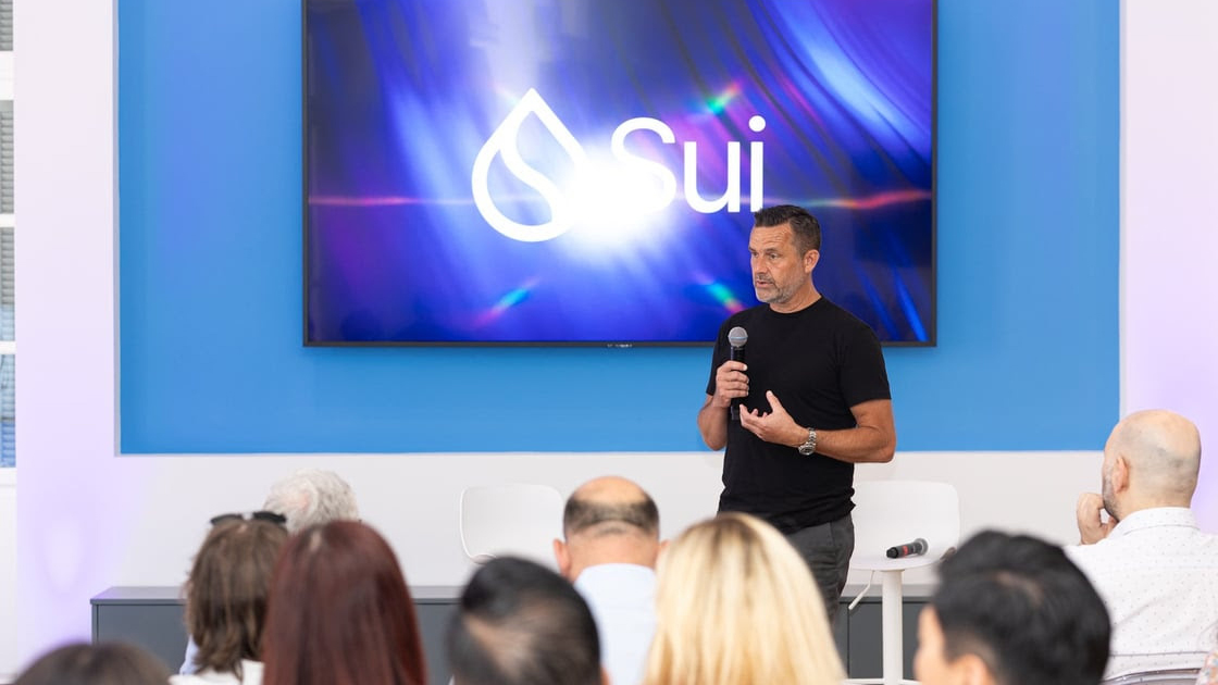 Κρίστιαν Τόμσον: Γιατί η Sui ποντάρει στην Ελλάδα-4