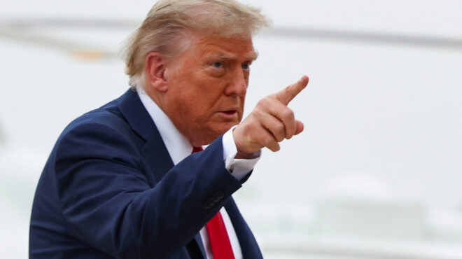 ο-τραμπ-απαιτεί-άνευ-όρων-παράδοση-του-563667412