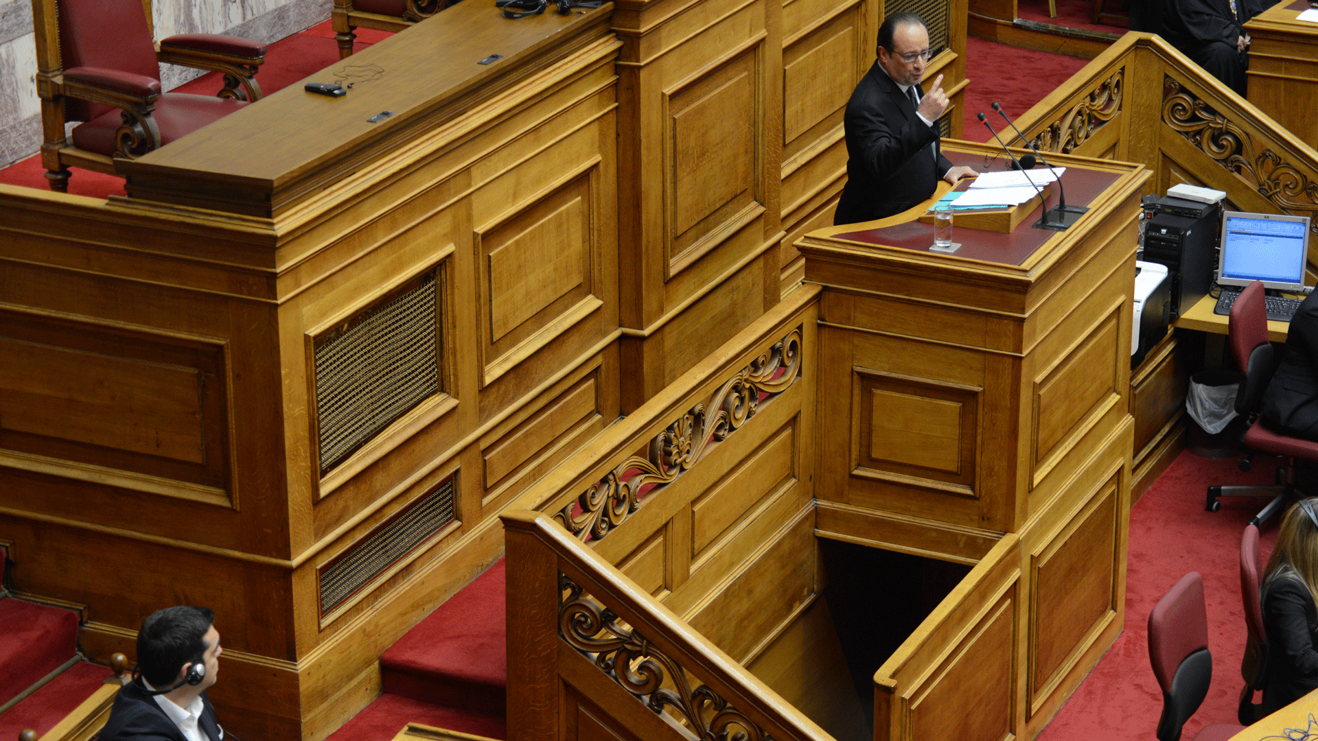 Φρανσουά Ολάντ: «Θέλεις να μείνεις ή θέλεις να φύγεις;»-1