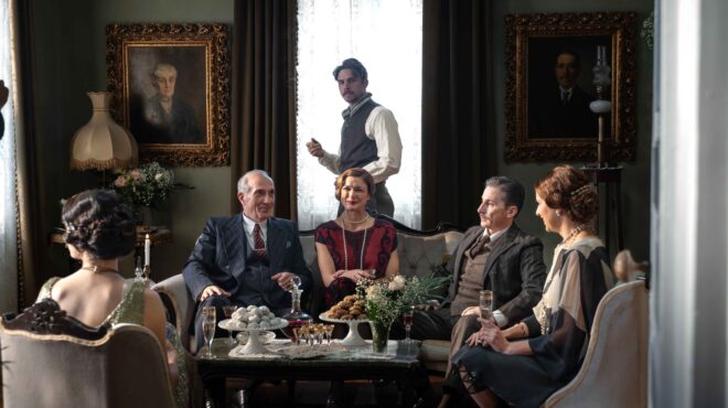 μεγάλη-χίμαιρα-ενα-ταξίδι-στην-εποχ-563665069