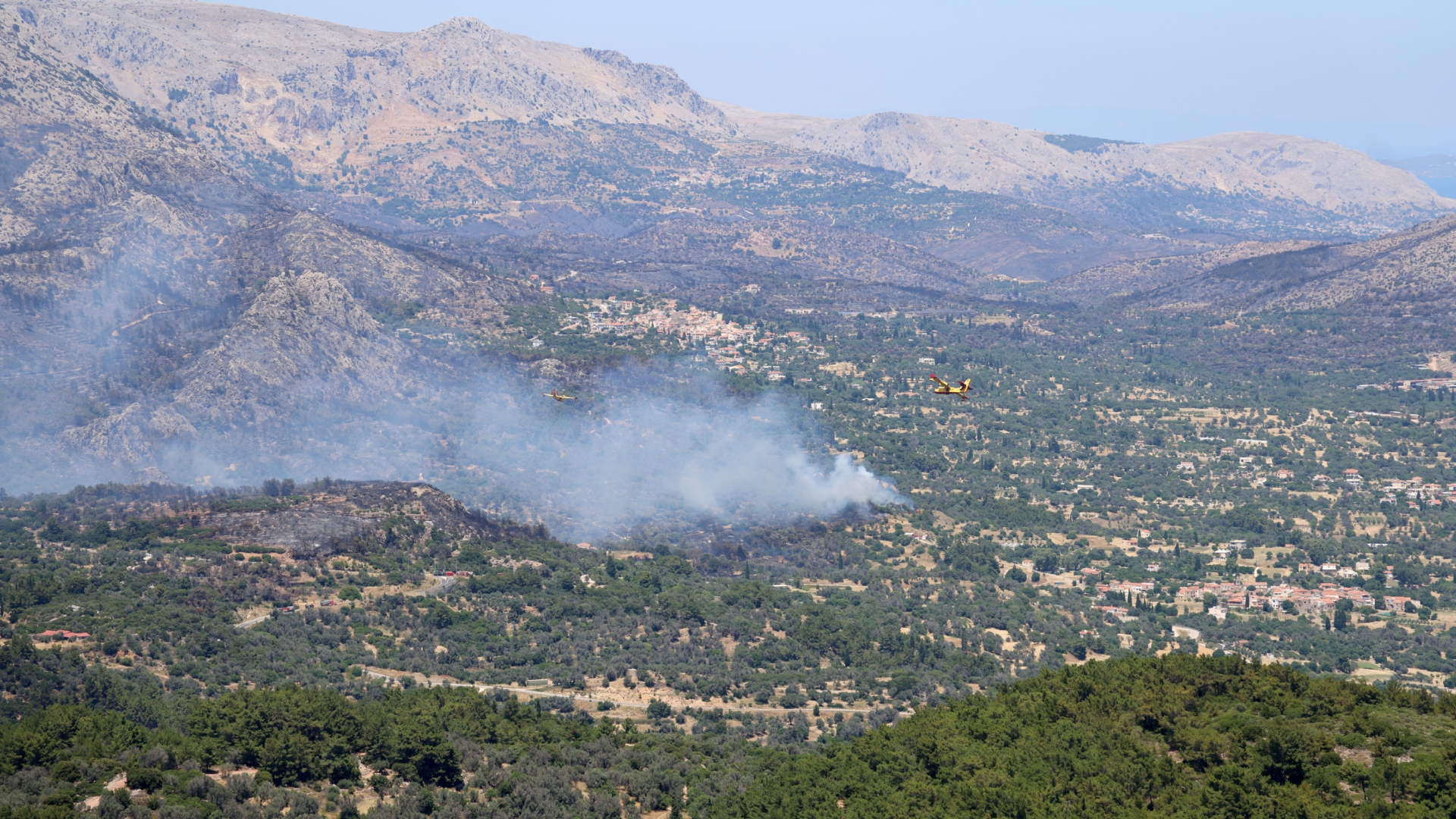 Φωτιά στη Χίο: «Πάνω από την Ανυδρο το δυσκολότερο μέτωπο» – Μάχη με τις αναζωπυρώσεις-1