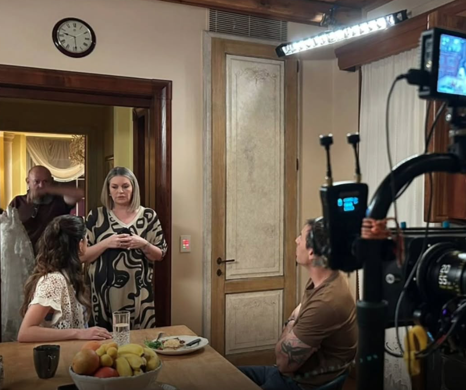 Να μ’ αγαπάς! Μια μικρή γεύση από τα γυρίσματα…-1