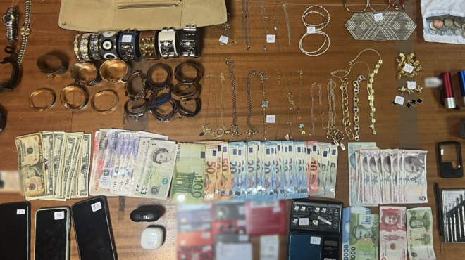 τουρίστες-διαρρήκτες-χτυπούσαν-πο-563732224