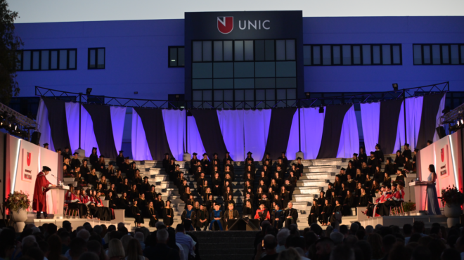 με-εκλεκτούς-επίτιμους-διδάκτορες-εμ-563698099