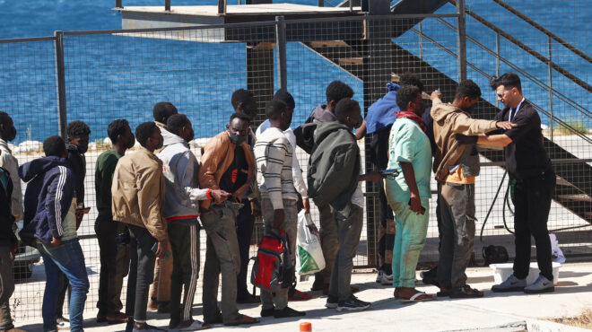 μεταναστευτικό-προσωρινές-δομές-αντ-563724295