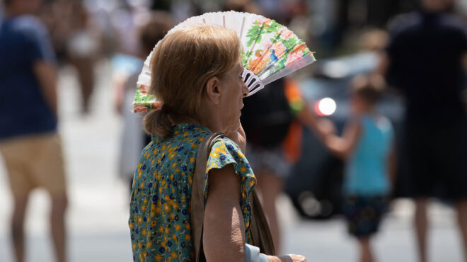 καύσωνας-στο-κόκκινο-η-χώρα-για-πέντ-563727601