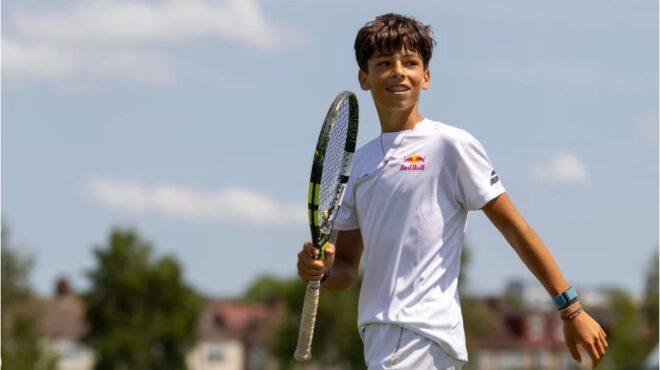 στον-τελικό-του-wimbledon-u14-ο-ραφαήλ-παγώνης-563712835