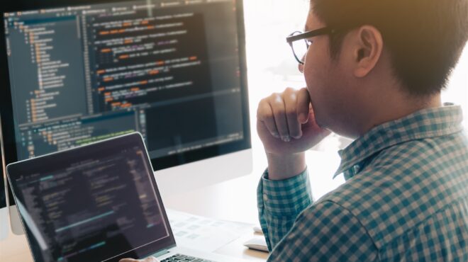 ποιοι-κρύβονται-πίσω-από-διαβόητη-ομά-563697385